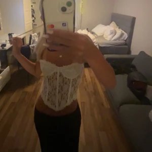 Nakd topp - Säljer denna fina topp från Nakd då den ej kommer t användning 💕