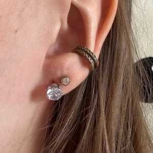 Diamant örhängen - Super fina örhängen!! Helt nya aldrig använda