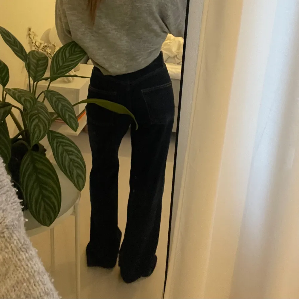 Coola jeans som ej kommer t användning helt nya är dem!. Jeans & Byxor.