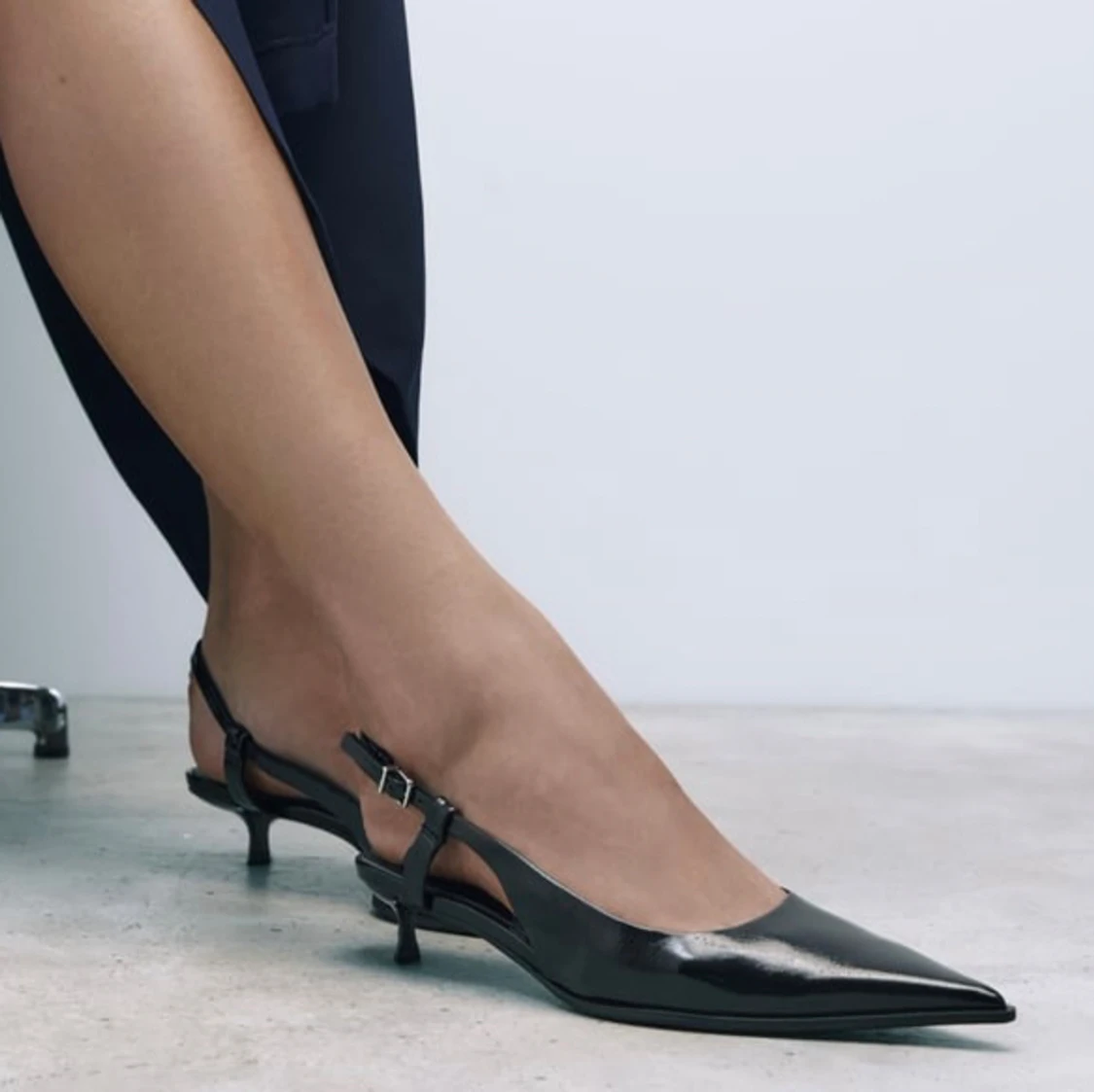 SVARTA Klackskor ZARA, låg klack  - 91