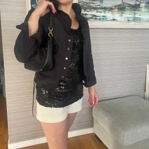 Sommar jacka - Passar perfekt till sommaren! Grisch och jättefin! 💕Bra pris och inga defekter 🫶