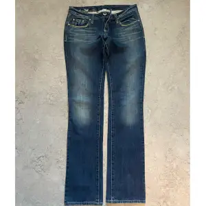 Jättefina jeans från en vintage butik i Barcelona! Säljer pga att de inte passar längre :(