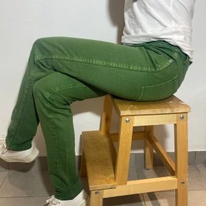 Göna Jeans  - Annorlunda jeans som är super sköna!💚 Modellen bör stolek 36.