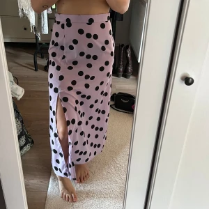 Kjol - Hör av dig för mer info!