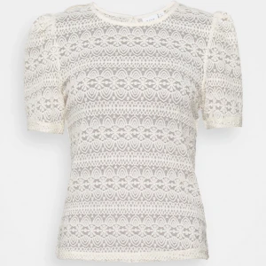 Super snygg blus  - Super snygg blus från Zalando (vila). Ny pris 339 och är i nyskick🥰