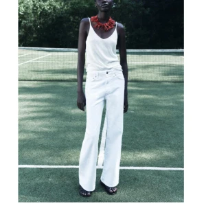 Baggy jeans - Så snygga jeans från zara, nya med prislappen kvar💕🩷