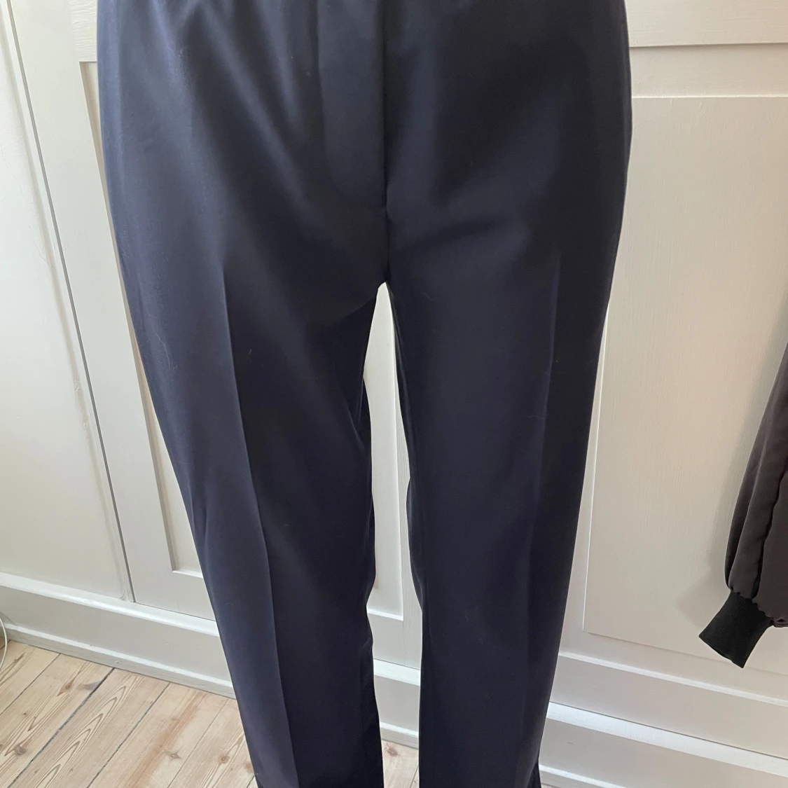 Acne Marinblå byxor  - 92