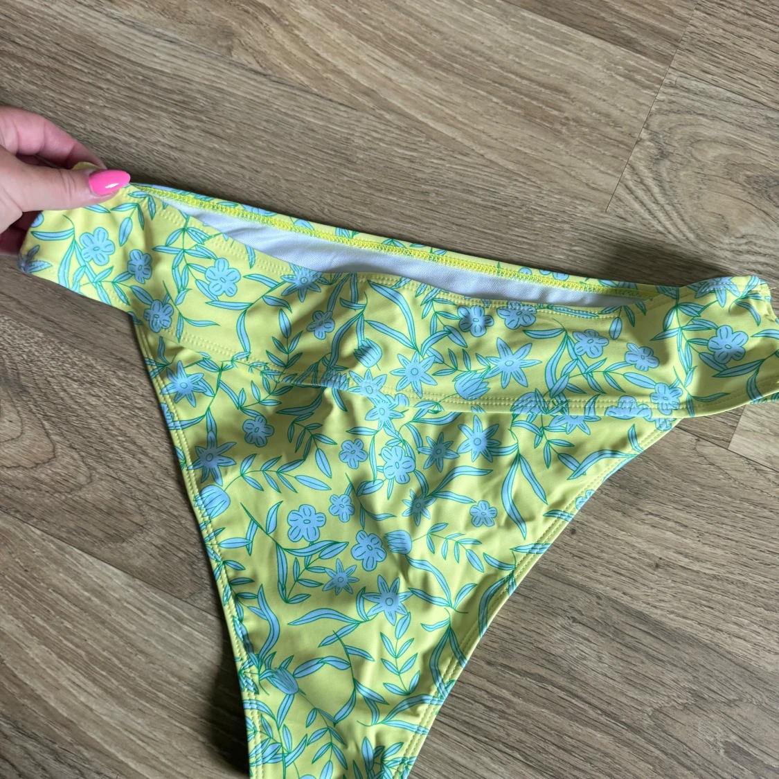 Gul blommig bikiniunderdel - 90