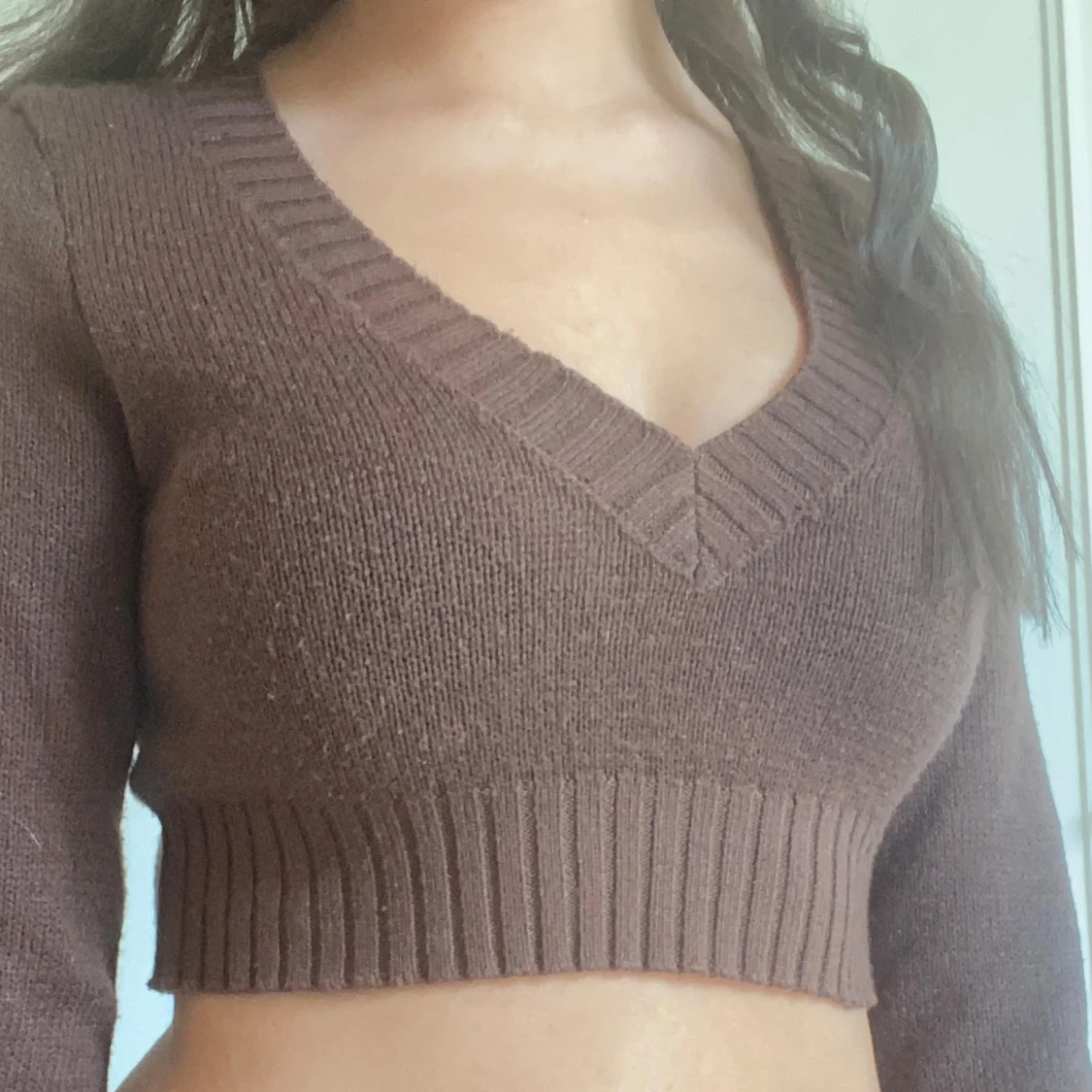 Brun ribbad croppad tröja - 90