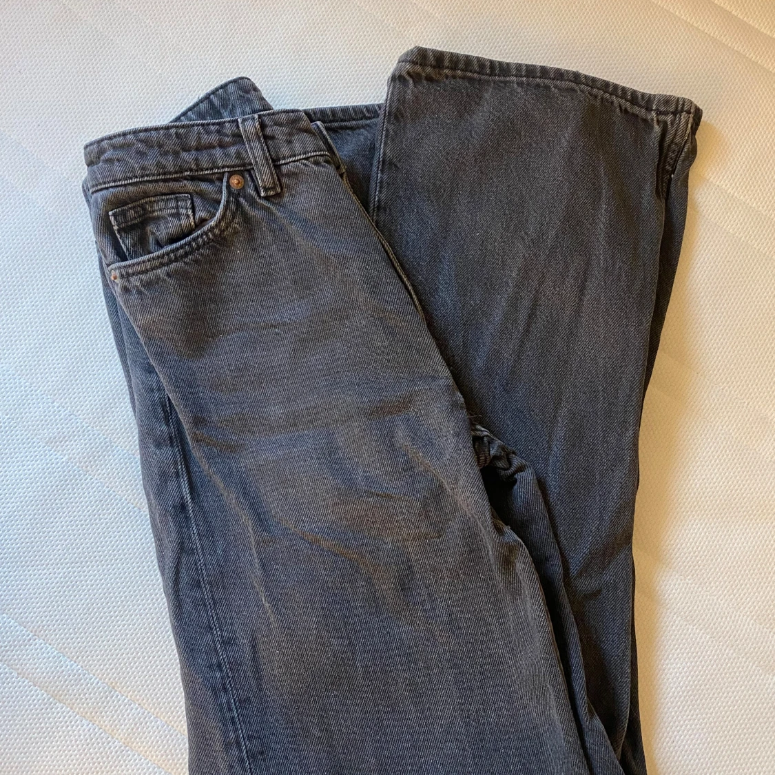 Grå jeansbyxor - 92