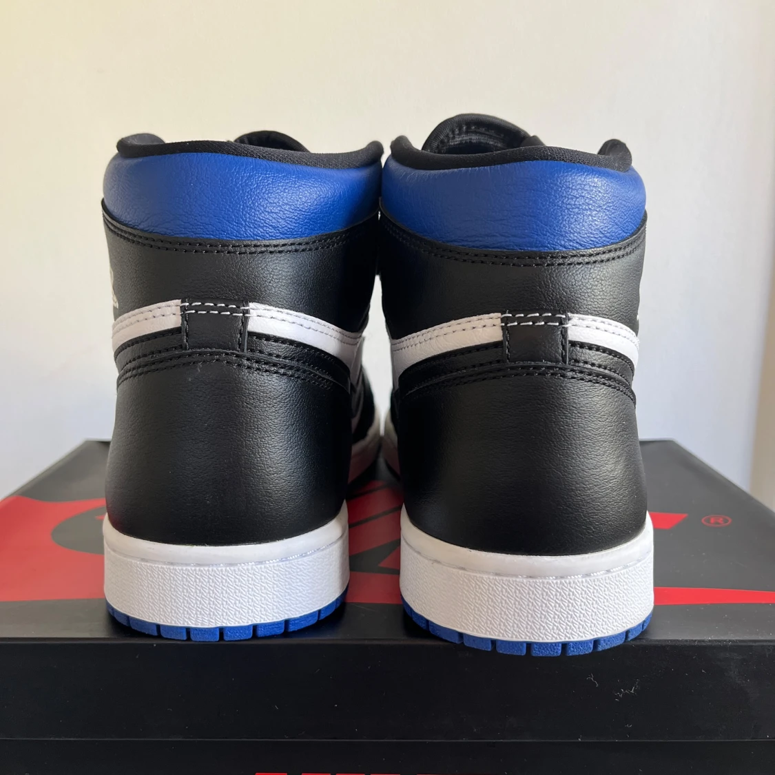 Jordan 1 High OG (Royal toe) - 2