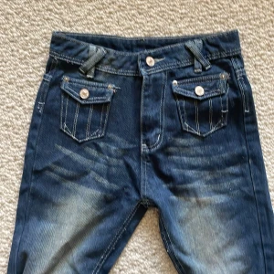 Jeans - Säljer dess jeans för dom passar inte längre