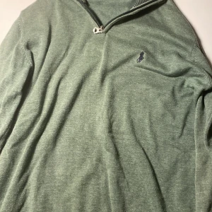 Ralph lauren zip  - Snygg Ralph lauren zip i storlek s passar även m väldigt skön