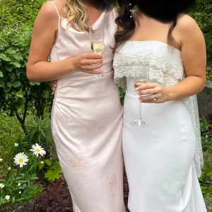 Adoore klänning - Otroligt fin klänning från Adoore.  Använd ett tillfälle.  Storlek 36 