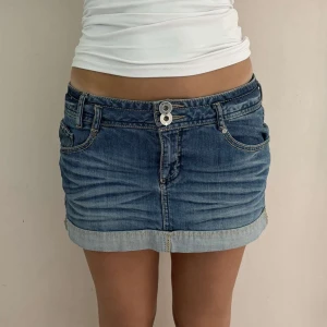 Jeanskjol - Blå jeanskjol! Modell (165 cm, vanliga str xs-s)