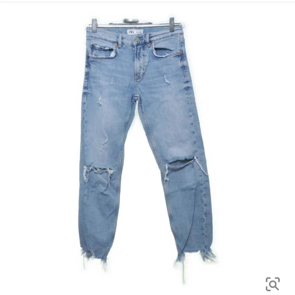 Zara byxor, andvända 2 ggr✨ storlek 34. Jeans & Byxor.