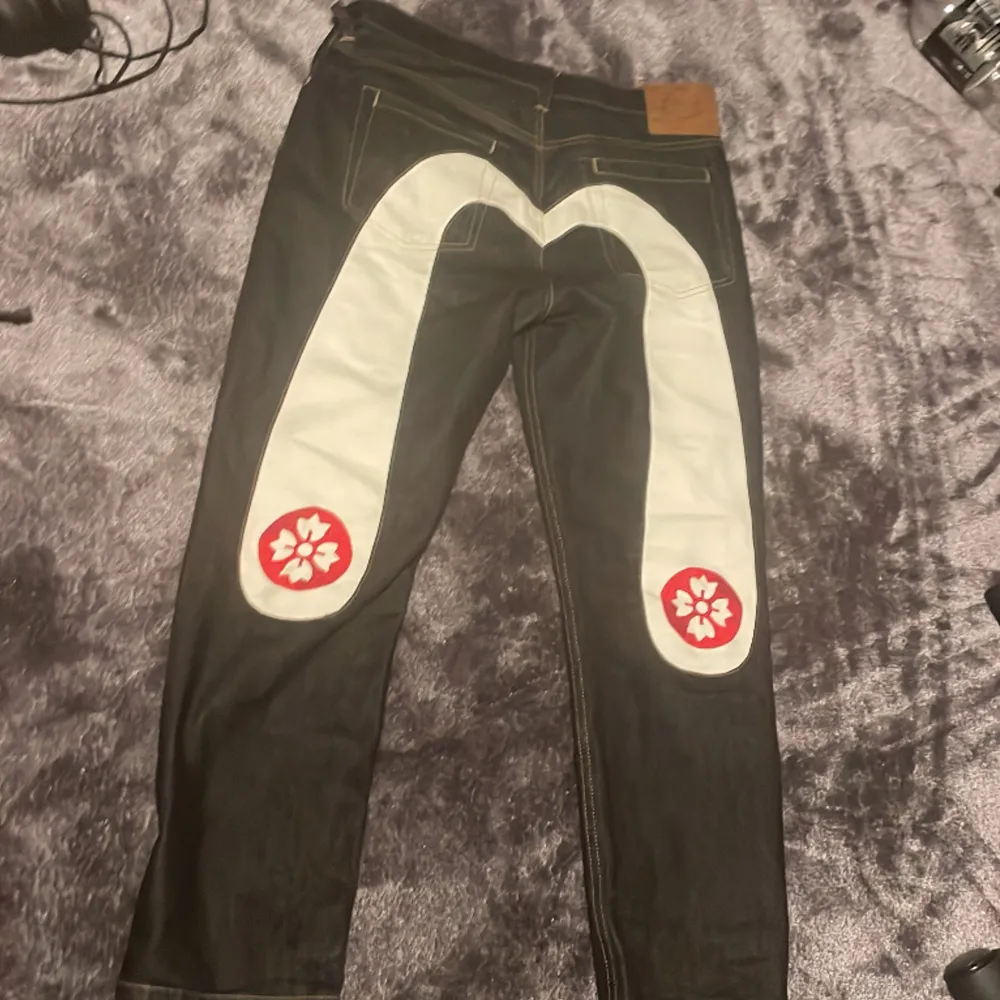 Ett par feta Evisu jeans 9/10 skick riktigt bra kvalite  . Jeans & Byxor.