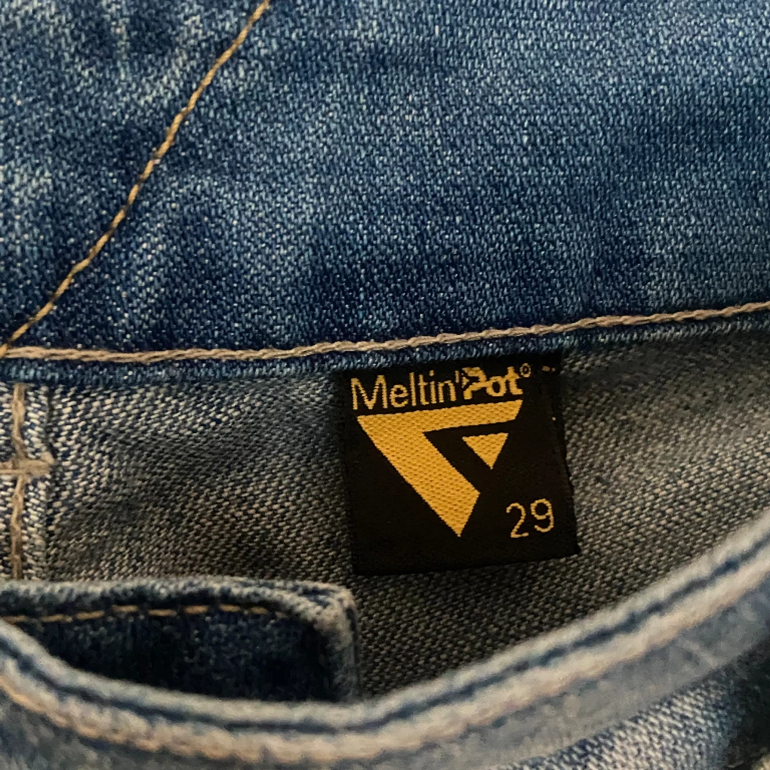 snygga lowrise Meltin’Pot jeans 🫶🏻 - 93