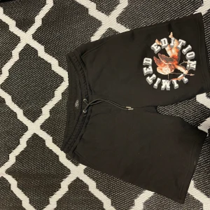Shorts - Sköna shorts som knappt är använda.