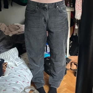 Gråa baggy jeans - Bra skick 💗