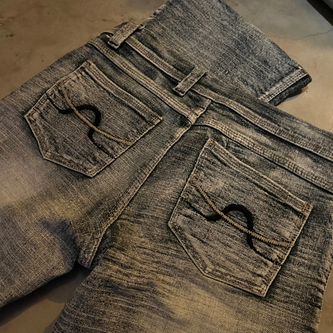 Lågmidjade utsvängda jeans vintage - 90