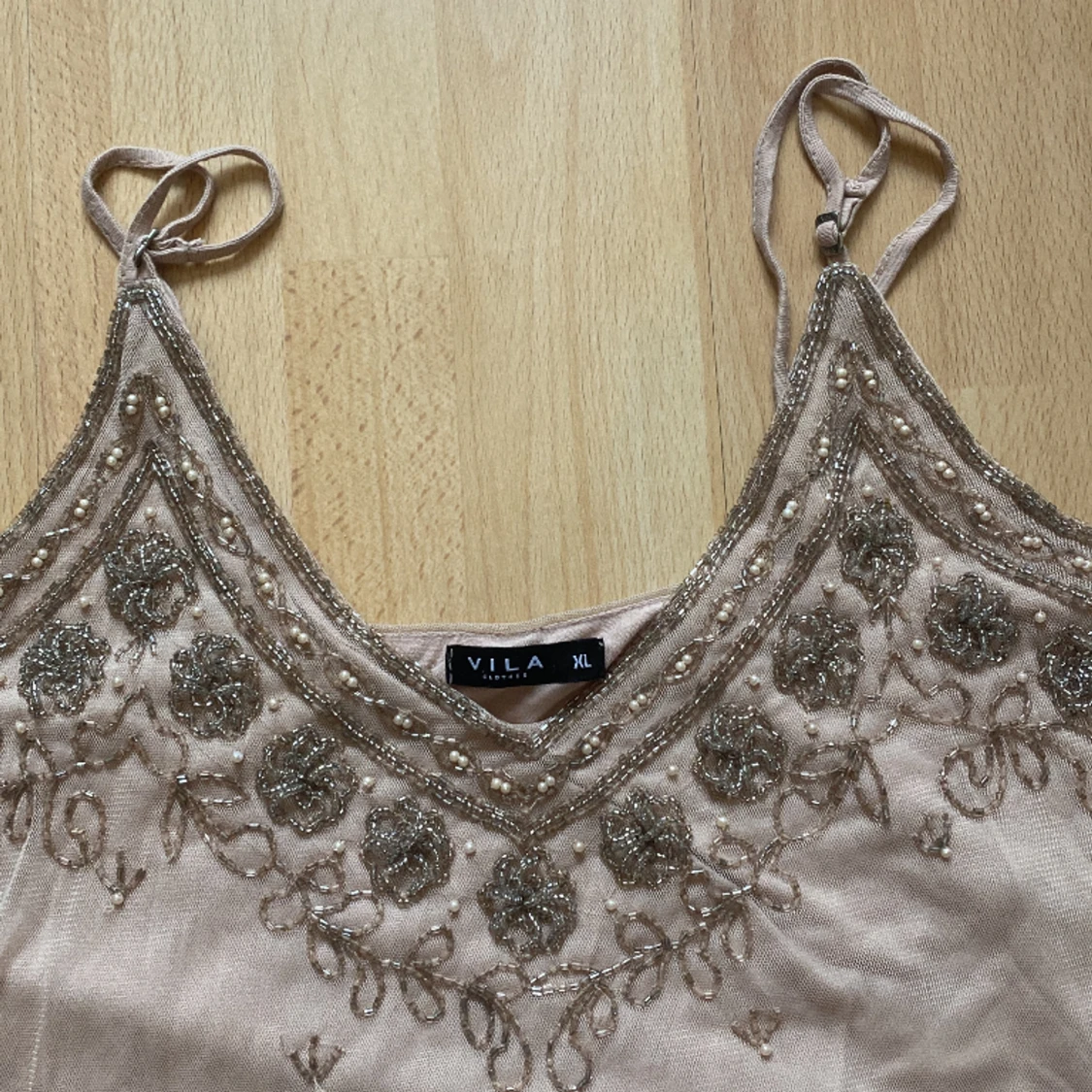 Linne med pärlor - 90