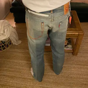 Unika levis collab x heron preston jeans. Aldrig använda, nypris 3000kr. Killen på bilden är 182cm 