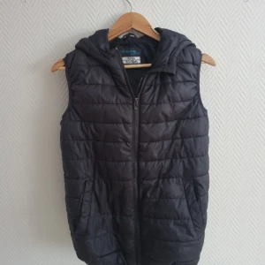 Väst - Storlek 158-164