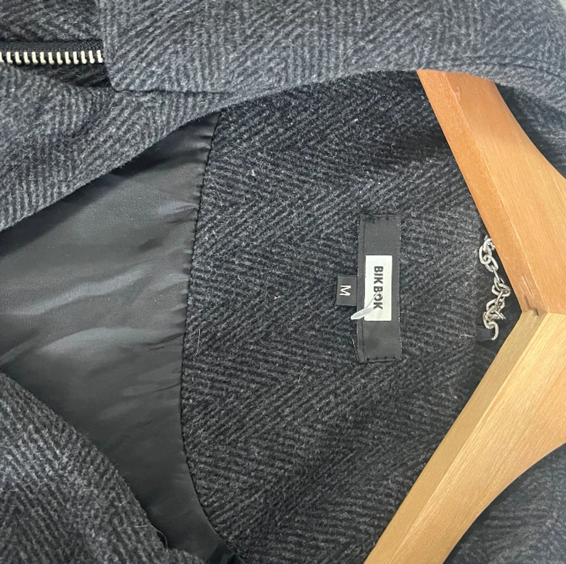 Grå jacka lång  - 91