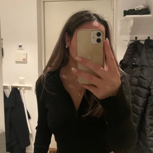 Dragkedja tröja - Har ni frågor är det bara att kontakta mig❤️❤️