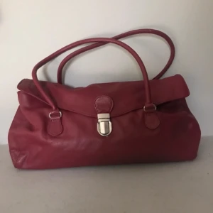 Vintage väska  - Jätte söt axelväska köpt second hand🙌