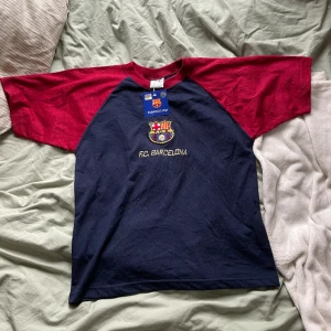 Barcelona tröja - Barcelona tröja i nyskick med lapp kvar😃