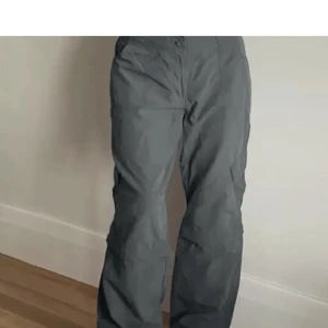 Fynda snygga byxor  - Byxor från emmiol ⭐️⭐️ nypris 560kr 