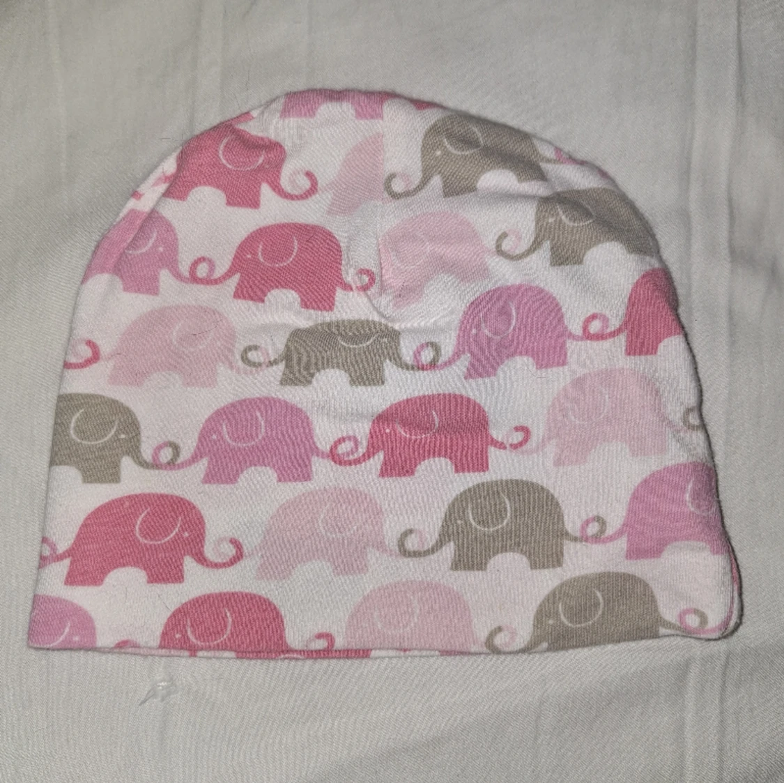 Baby hat pink elephant