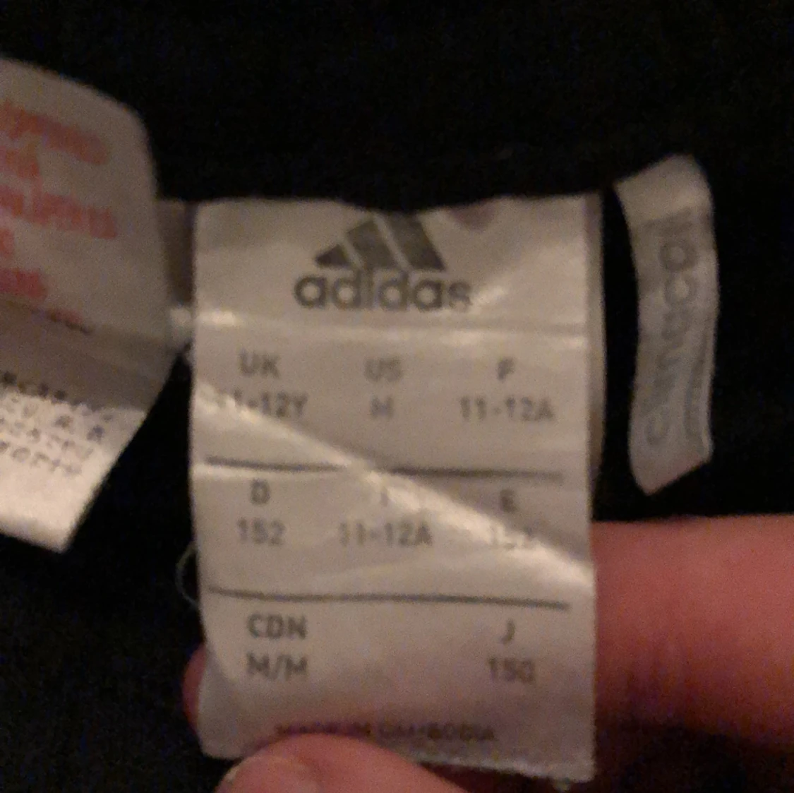  svarta Adidas byxor  - 90