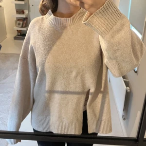 Stickad overzised tröja - Ull stickad tröja med slits 🩷🫶