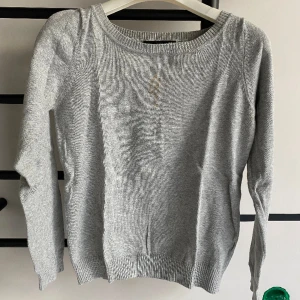 Stickad tröja - Stickad tröja💕 Pris kan diskuteras!