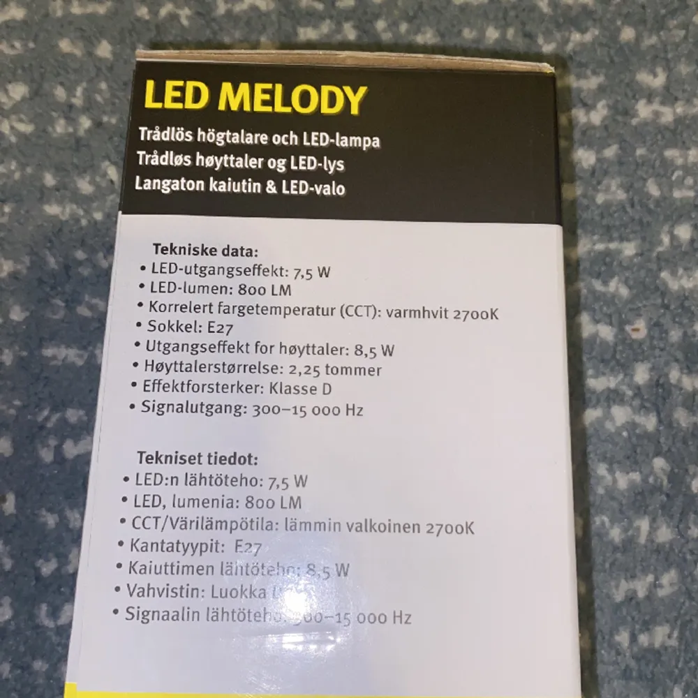 Led effect.Storlek Hägtalare:8,5W Frekvensomfång:300-15 000HZ Led Lampa med inbygd högtalare kan sänka och stärka ljusstyrkan med kontroll, använd en vecka.. Övrigt.