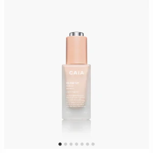 Caia Glow serum - Jätte fint ansiktsserum från Caia , säljer då jag fick 2 och inte kommer hinna andvända upp det i tid