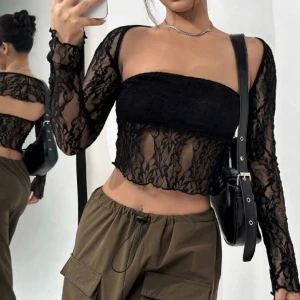 Svart topp - svart topp i stl S. Aldrig använd 