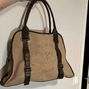 Vintage väska, köpt seconhand 