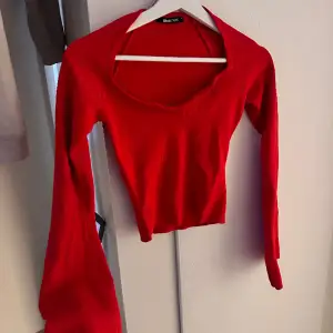 Jätte fin tröja från Gina, använd 1 gång, ÄLSKAR materialet🩷💖 100kr