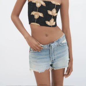 Zara shorts  - slutsålda Zara med låg midja 