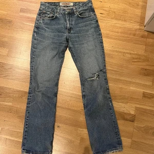 Jättesnygga jeans - Snygga jeans som inte kommer till användning längre💓