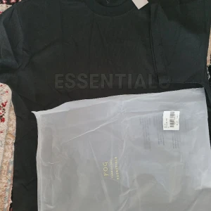 Essential - Helt ny pris kan diskuteras 