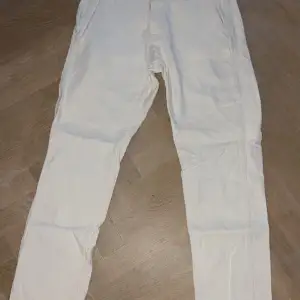 Vita jeans från Jack and Jones 