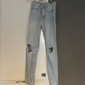 Gina jeans - Snygga jeans från Gina, i väldigt bra skick. Storlek 34