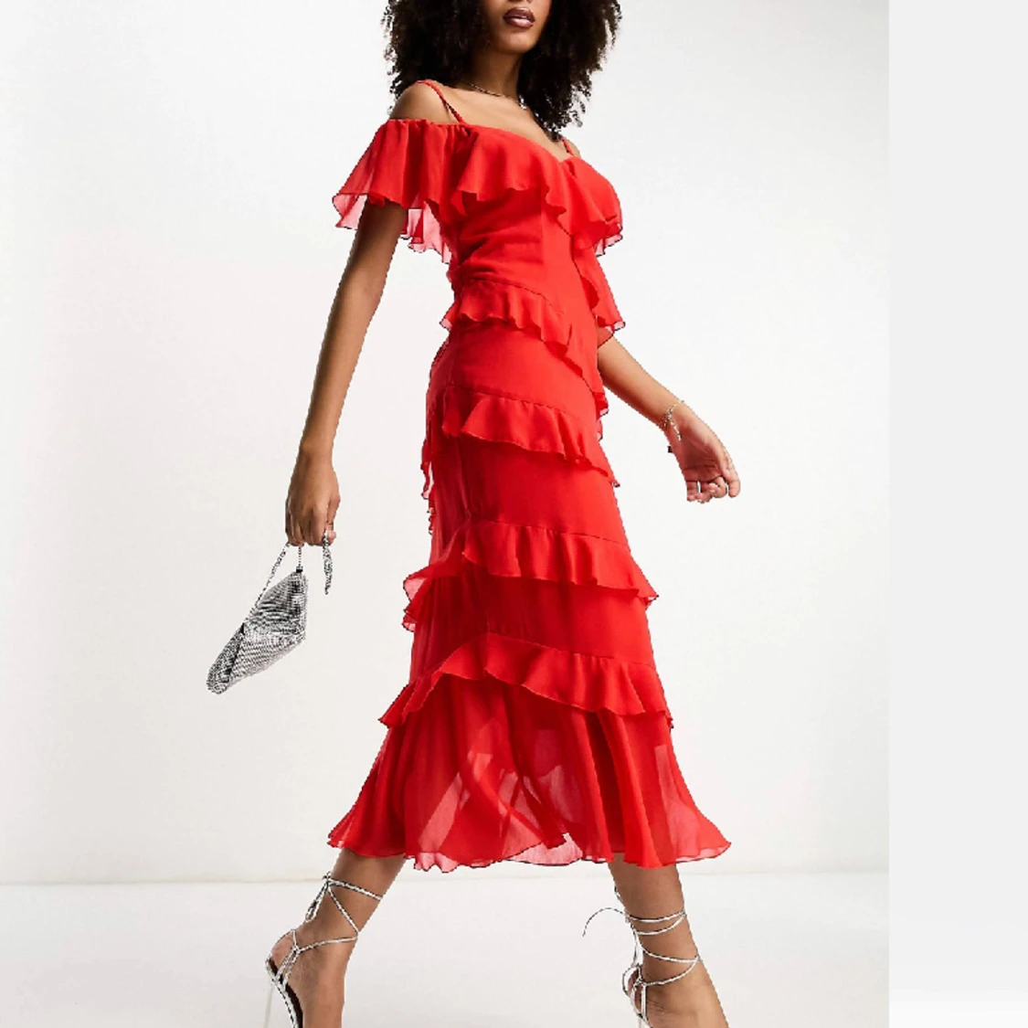 Balklänning röd volanger - 91
