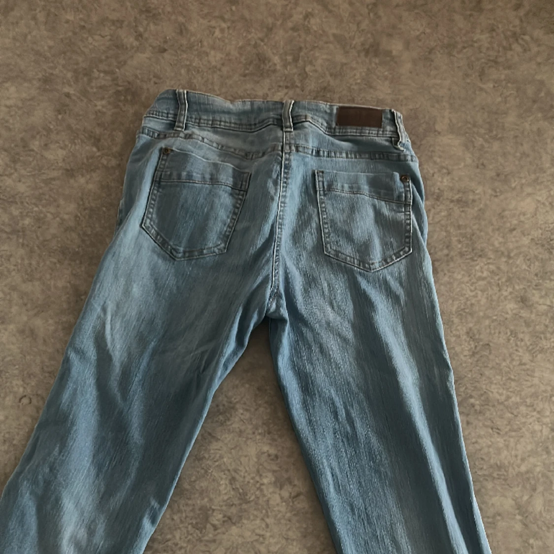 Säljs på plick! ❣️ Blåa boorcut! ❣️ - 90