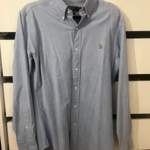Ralph Laurent skjorta herr - En herr skjorta i storlek S, säljer då den är för liten för min kille 